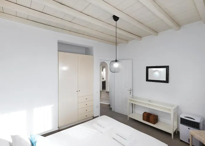 The Mykonian Sunset - 10min From Town Villa *